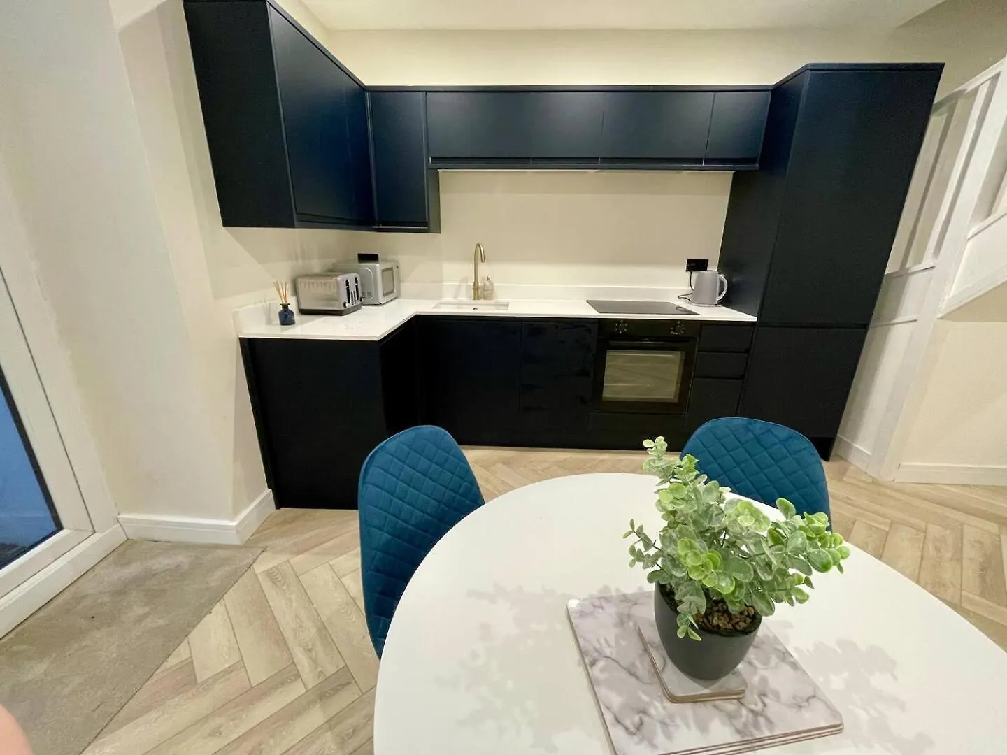 Modern 2Br Duplex In Pontcanna Cardiff Stay In A Stylish Space 0*,
